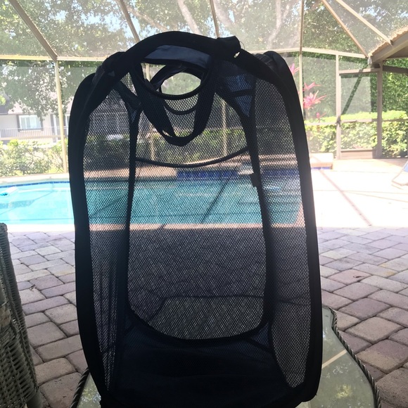 NAVY BLUE MESH HAMPER - Picture 2 of 7